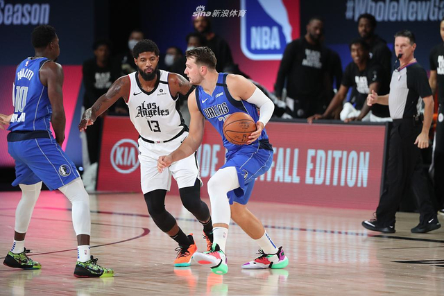 凭借年轻球 凭借年轻球