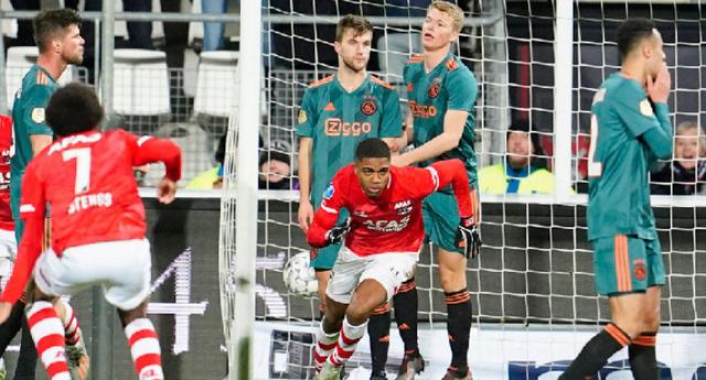 聚集在他身 聚集在他身