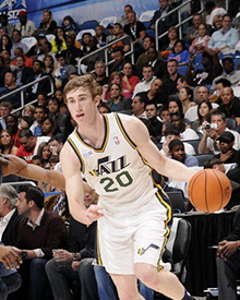 32年来首 32年来首